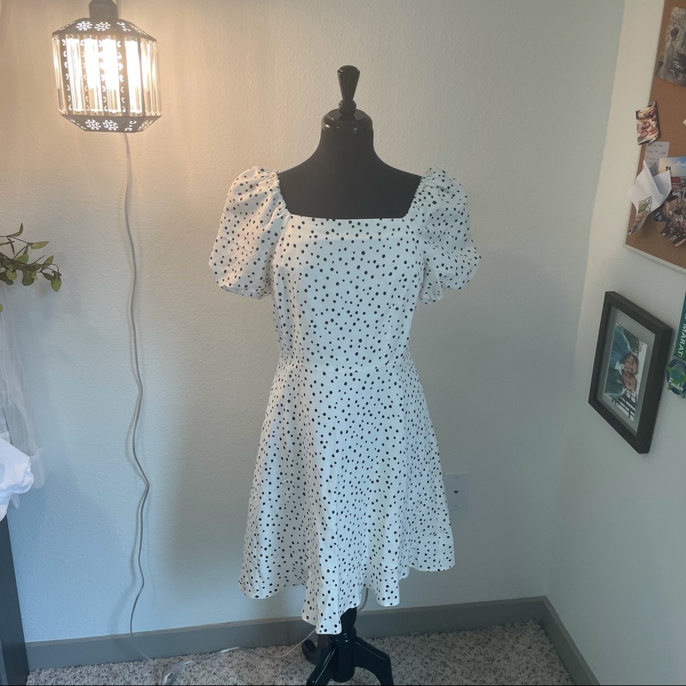 ⭐️Loft⭐️ NWT - Puffed-Sleeve Dress